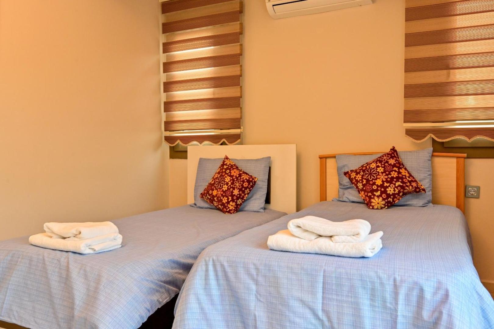 Lorenzo- 4 Bedroom Holiday Villa In Hisaronu Фетие Екстериор снимка